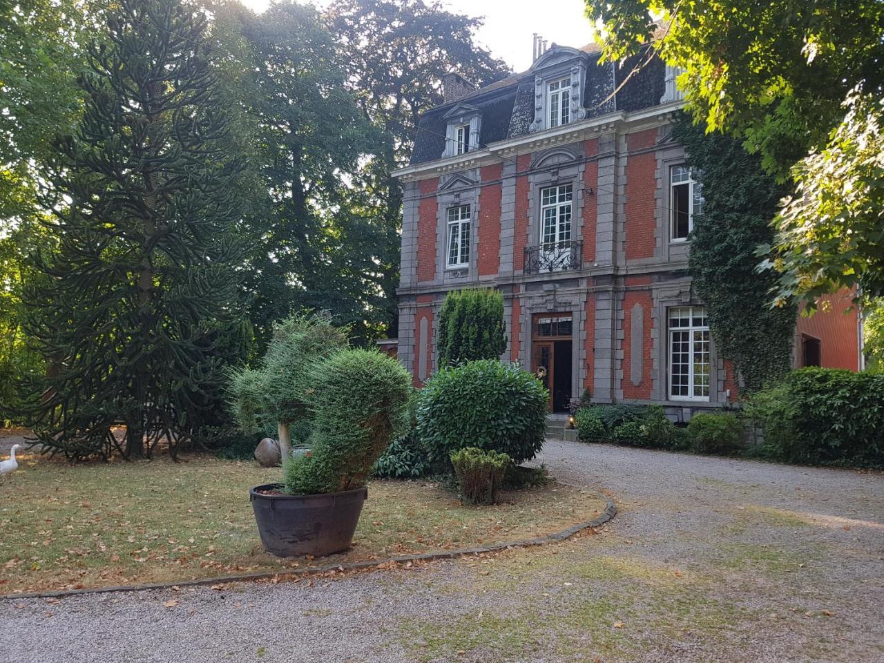 Chateau Lambert Moulinsart Hotel, Shuttle Airport, Long Term Parking, Snooker, Large Terrasse, Dinner, Breakfast Charleroi Exteriör bild