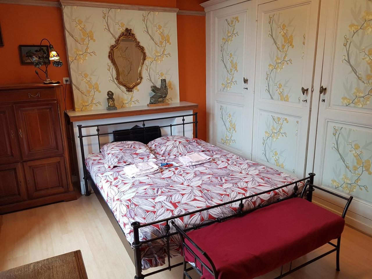 Chateau Lambert Moulinsart Hotel, Shuttle Airport, Long Term Parking, Snooker, Large Terrasse, Dinner, Breakfast Charleroi Exteriör bild