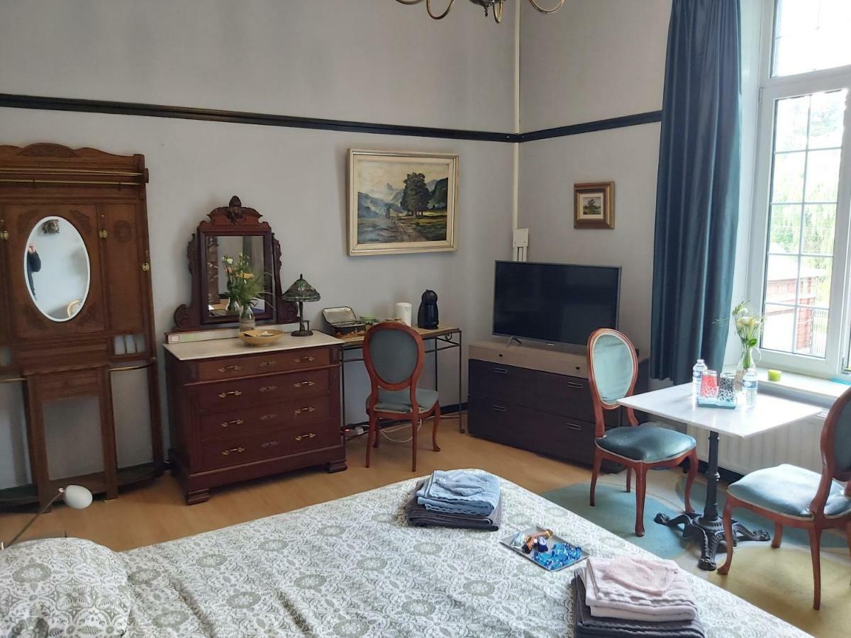 Chateau Lambert Moulinsart Hotel, Shuttle Airport, Long Term Parking, Snooker, Large Terrasse, Dinner, Breakfast Charleroi Exteriör bild